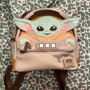 Like new Loungefly grogu/baby yoda mini backpack